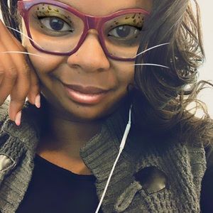 Meet your Posher, Chinahlee